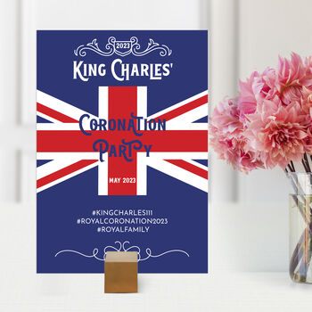 King Charles Coronation Selfie Frame And Sign, 2 of 3