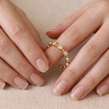 Minimalist Bezel Ring Gold, 6 of 8