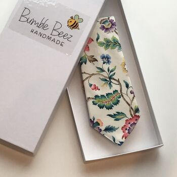 Liberty Tie/Pocket Square/Cuff Link In Eva Belle, 5 of 8