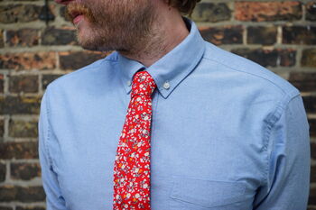 Mens Bold Red Ditsy Floral Slim Style Tie, 5 of 9
