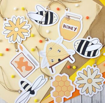 Illustrated Busy Bee Gift Tags, Large, 3 of 7