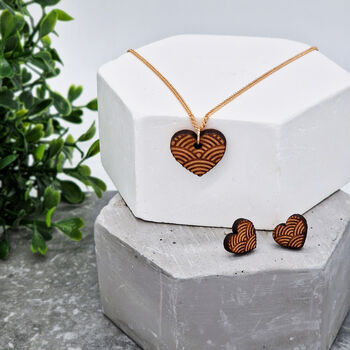 Wooden Scalloped Heart Necklace And Earring Set, 3 of 3