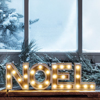 Wooden Noel Sign Light