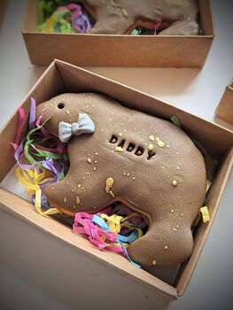 Hand Iced Personalised Brown Bear Biscuit Gift, 2 of 6