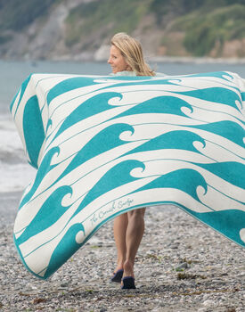 Fistral Cosy Supersized Blanket, 3 of 3