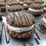 Vegan Oreo Cookie Sandwich – Cookies And Cream, thumbnail 4 of 5