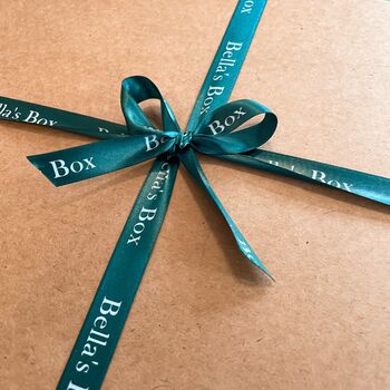 The Dog's Christmas Gift Box, 3 of 8