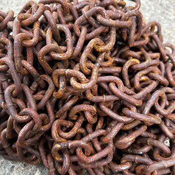 One Metre Of Rusty Chain Ideal For Sign Fixing, 2 of 5