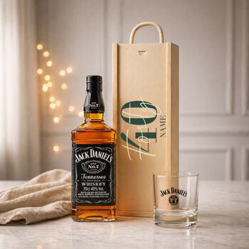 Personalised 40th Birthday Whisky Gift Set With Custom Lid, 2 of 11