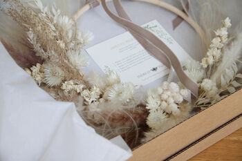 ‘Perla’ Luxury Dried Flower Wreath, 3 of 4