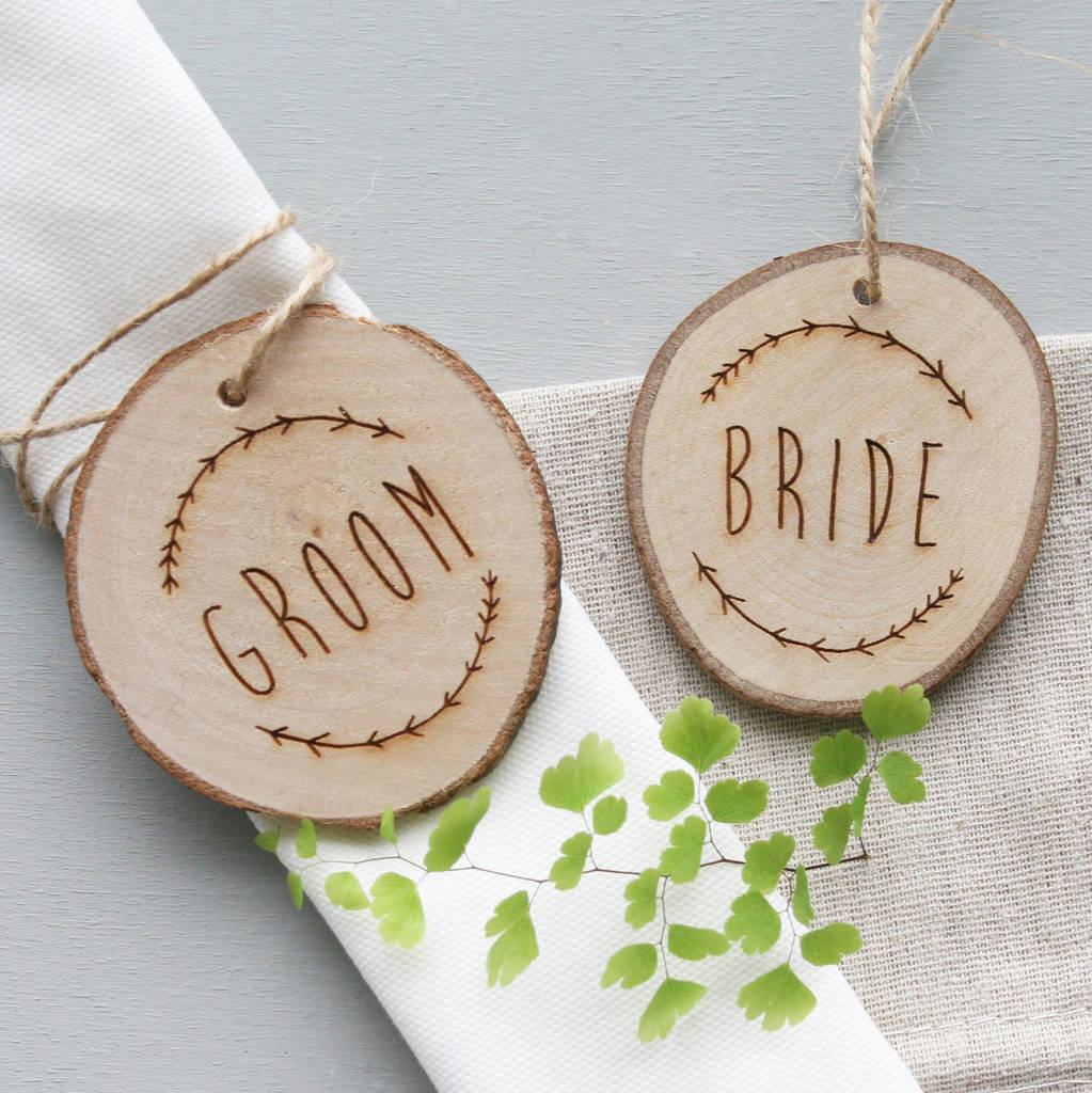 personalised wood slice place setting by modo creative