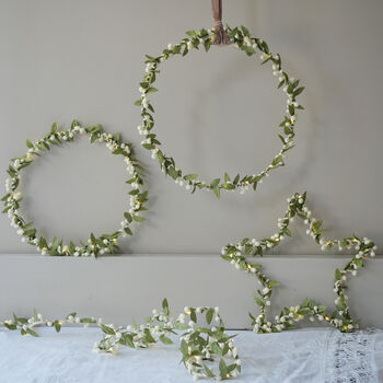 Mistletoe Light Up Wreath, 5 of 6