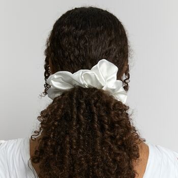Silver Cloud Satin+ Oversized Scrunchie Santorini White, 3 of 5
