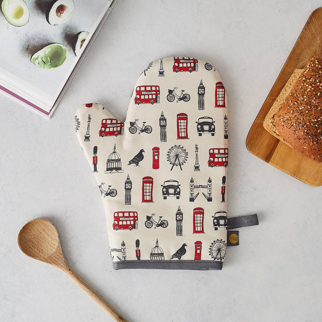 London Icons Oven Mitt, 1 of 3