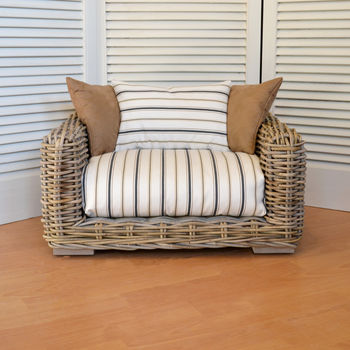'The Willow' Luxury Rattan Pet Bed, 2 of 7