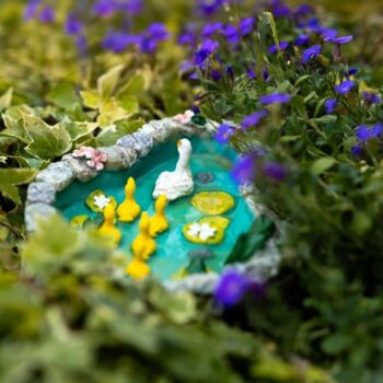 Solar Light Duck Pond Garden Ornament Ducklings Statue, 3 of 4