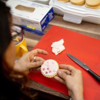 The Office Experience: Biscuit Decorating | Ten People, 9 of 9