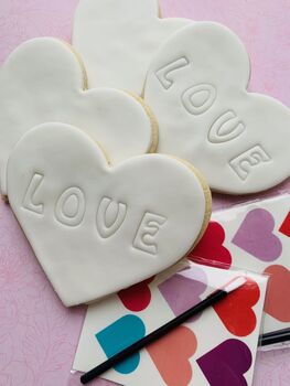 Edible Paint Your Own Biscuits Loveheart Gift Set, 3 of 6