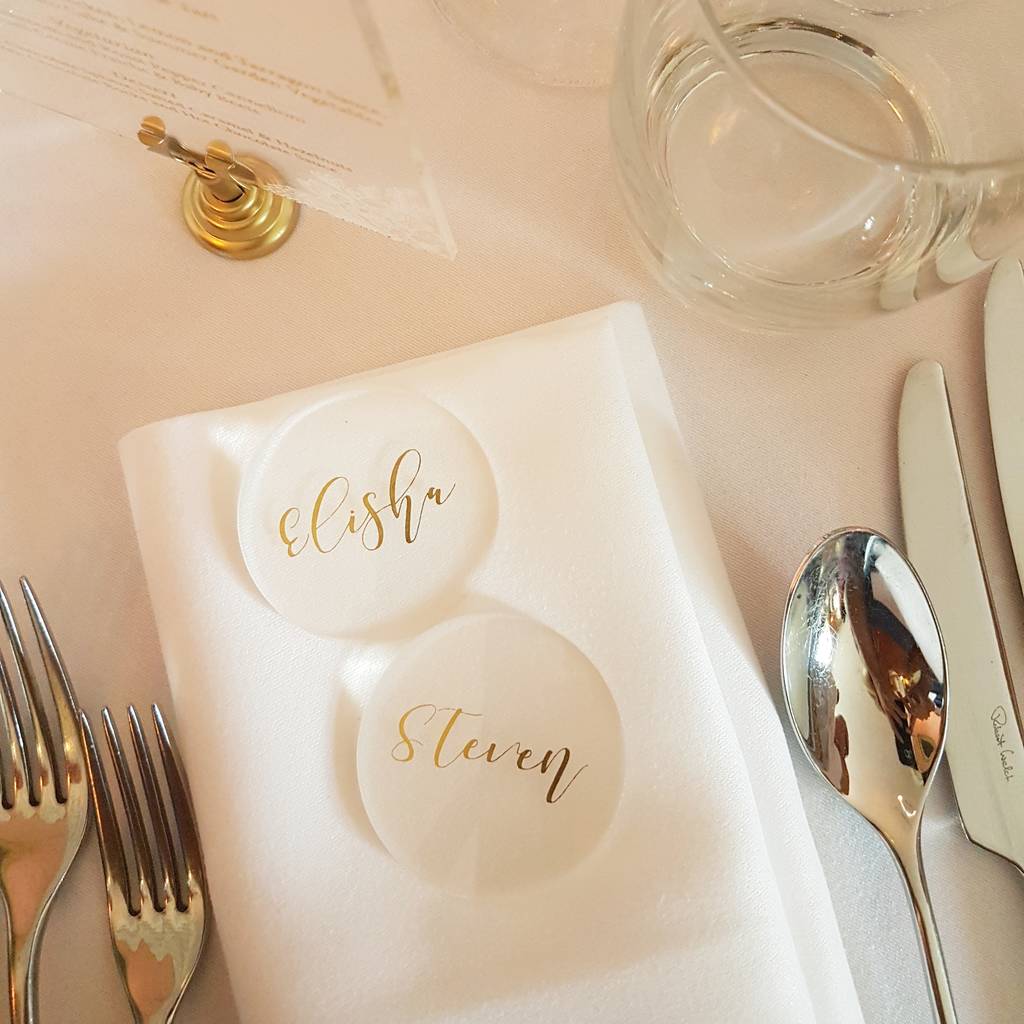 perspex-round-gold-foil-place-name-settings-by-design-by-eleven