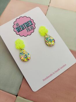 Splat Drop Glitter Resin Statement Earrings / Artist Statement Jewellery Pop Art Inspired Gift / Retro Nickelodeon Vibes / Abstract Drop Jewellery Bold Colourful Statement / Art Teacher Gift Creative Sparkle Accessory, 3 of 10