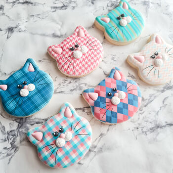 Cat Lover Biscuits Gift Box Fashion Edition, 2 of 10