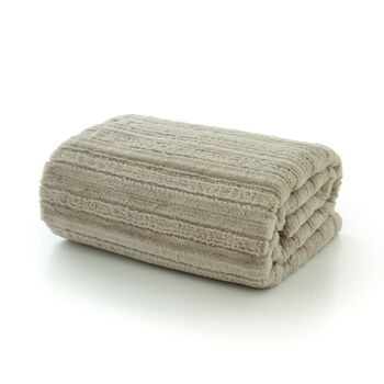 Chatsworth Supersoft Faux Fur Throw 130x170cm Fawn, 2 of 4