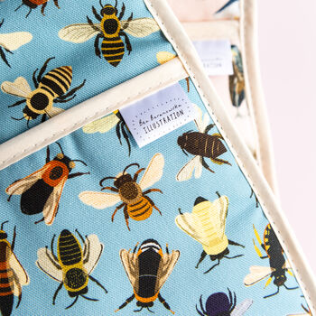 Bumble Bee Print Oven Gloves, 2 of 5