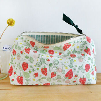 Strawberries Mid Pouch, 2 of 5