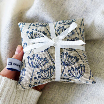 Cow Parsley Wheat Hand Warmers, 5 of 8