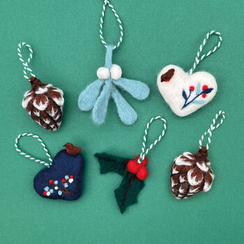 Needle Felting Kit Winter Decorations, 3 of 10