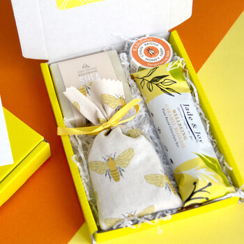 Queen Bee Letterbox Gift Set, 4 of 6