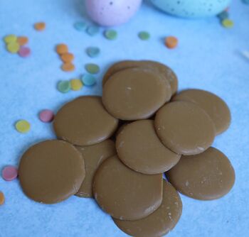 Organic White Chocolate Easter Egg With Blond Chocolate Easter Animal And Blond Buttons, 2 of 3