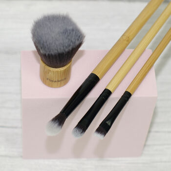 Makeup Brush Set On The Go, 3 of 4