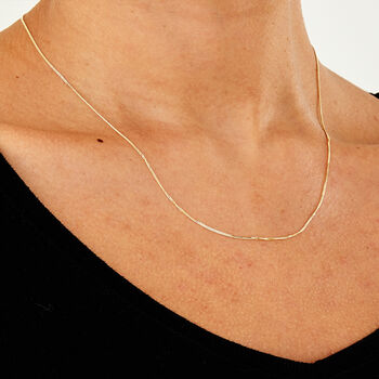 Solid 9ct Yellow Gold Light Curb Chain Necklace Eight, 3 of 3