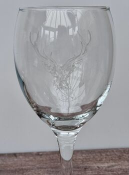 Set Of Two Stag Design Etched Wine Glasses, 4 of 4