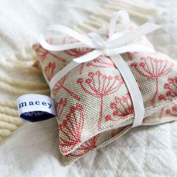 Cow Parsley Wheat Hand Warmers, 2 of 8