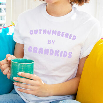 'Outnumbered By Grandkids' Grandma Tshirt, 5 of 12