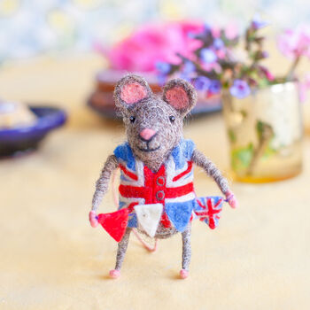 Jubilee Bunting Mouse, 2 of 4