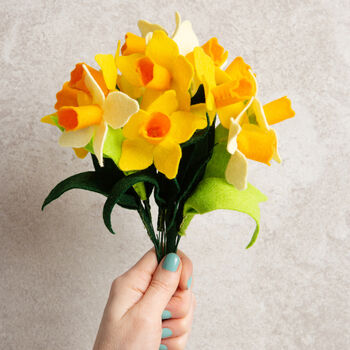A Dozen Daffodils Felt Craft Kit, 5 of 7