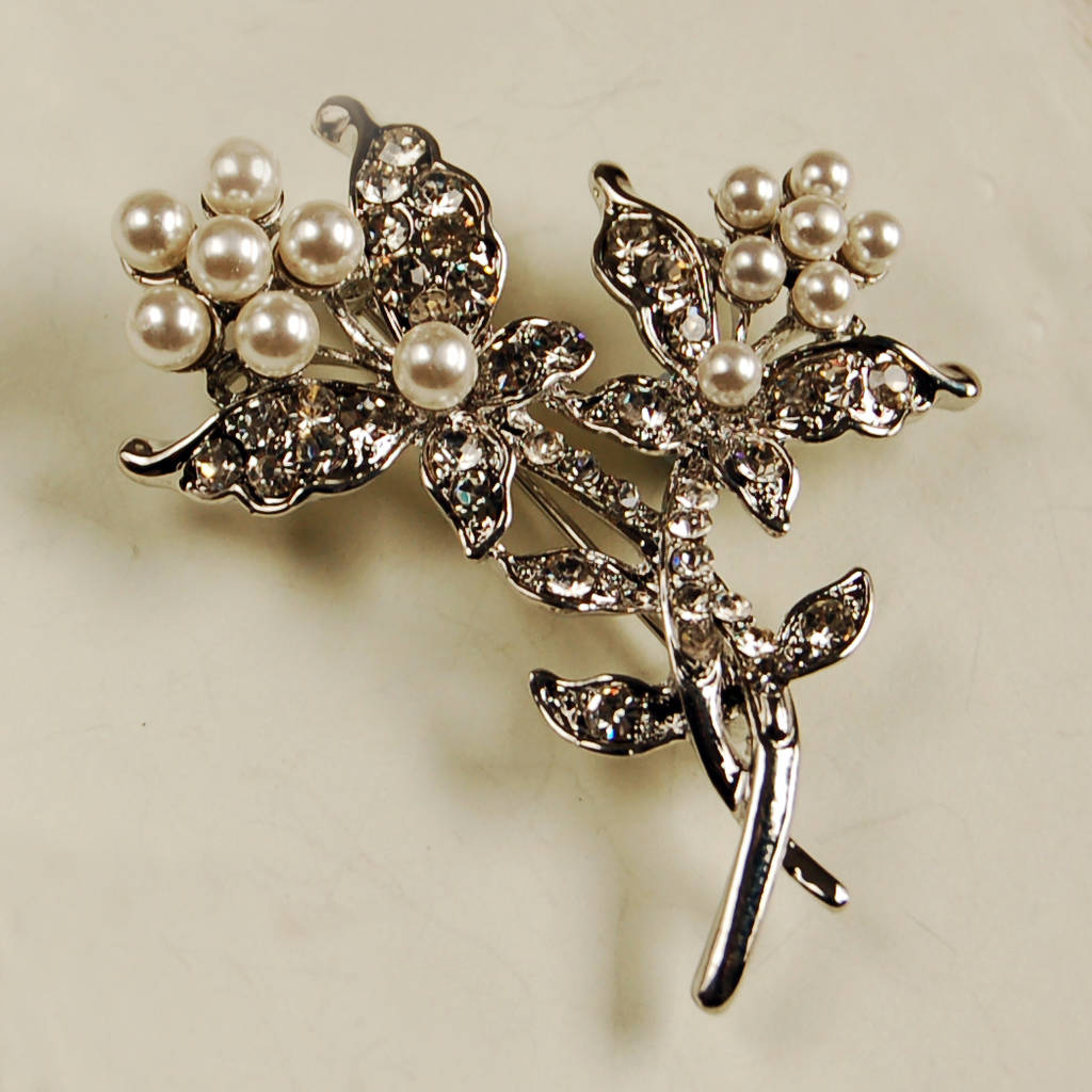 Vintage Style Leaf Brooch By Highland Angel