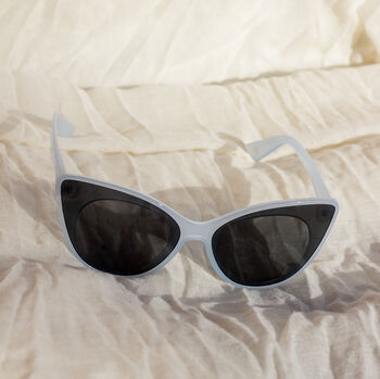 Exaggerated Front Lens Cat Eye Sunglasses In Blue, 2 of 3