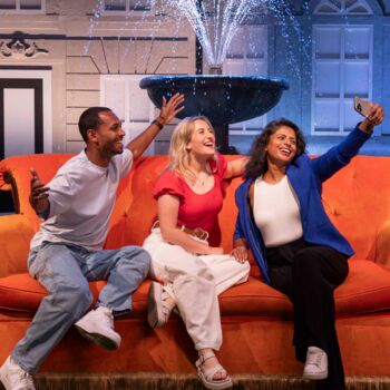 Friends™ 'The One In London' Experience For Two, 4 of 12