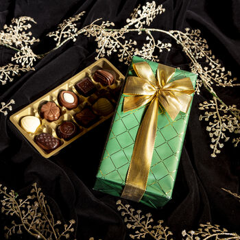 The Cambridge Champagne Christmas Hamper, 3 of 4