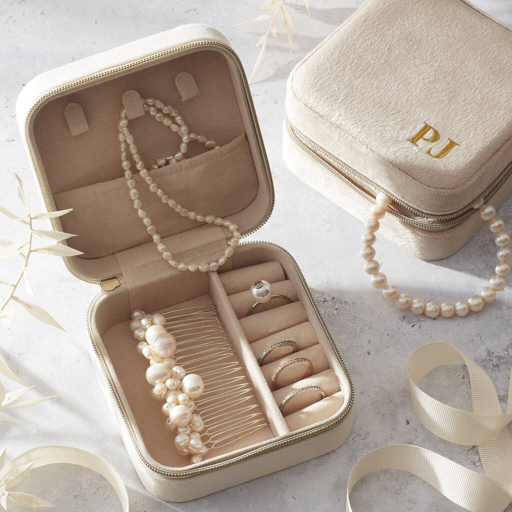 Custom Velvet Jewelry Box, Travel Jewellery Box, Bridesmaid Proposal, Small Earring Organizer, Gifts Box Sister, Friend, Birthday Gift, 1 of 9