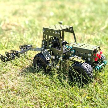 Make Your Own Tractor Metal Construction Set, 4 of 8
