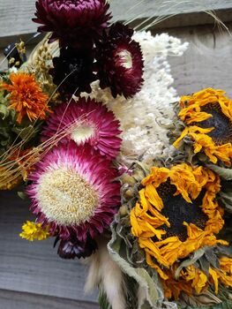 The Clodack Dried Flower Wreath, 3 of 3