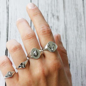 Reindeer Head Signet Ring – Silver, 4 of 8
