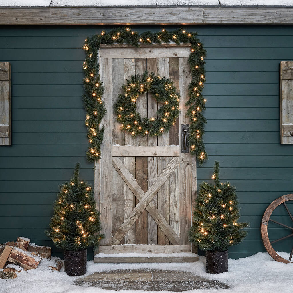 Pre Lit Outdoor Porch Wreath And Tree Set By Lights4fun