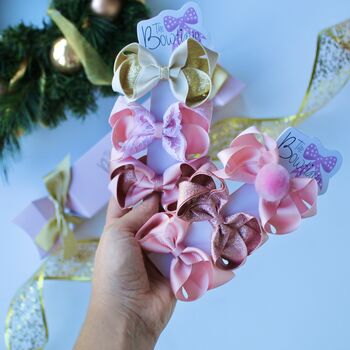 Christmas Crackers Filled With Hair Bows Pink, 2 of 2