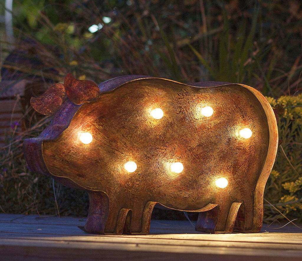 led solar powered pig by garden leisure